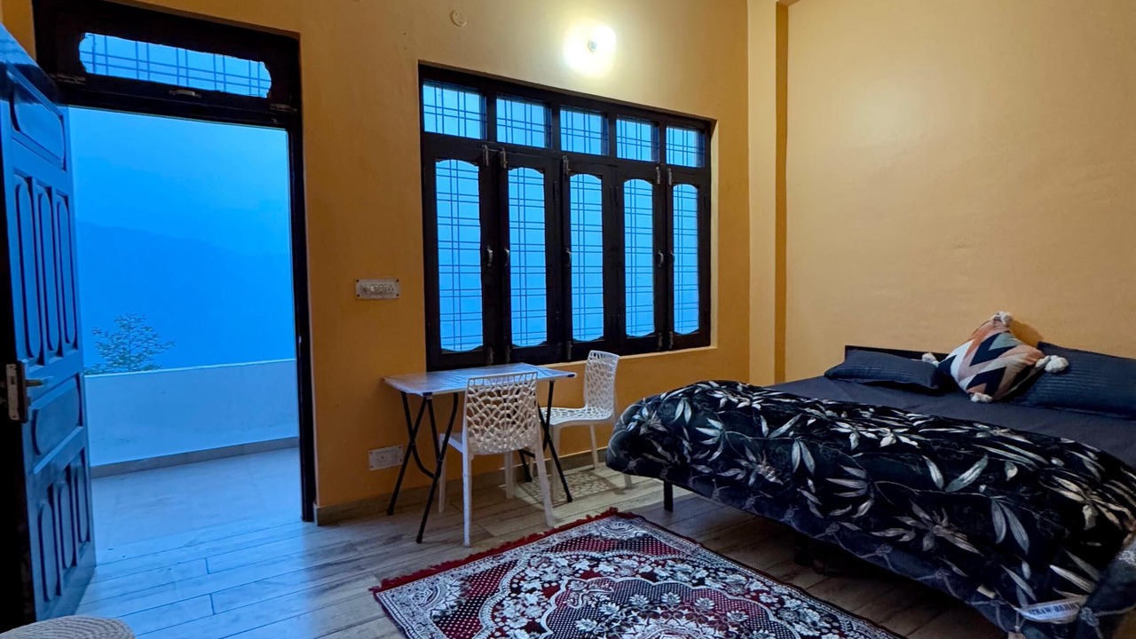 Photo of Bedroom in Munsyari