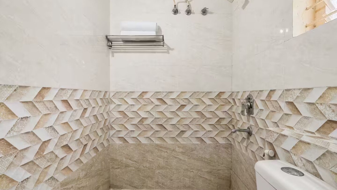 Photo of Bathroom in Ejipura