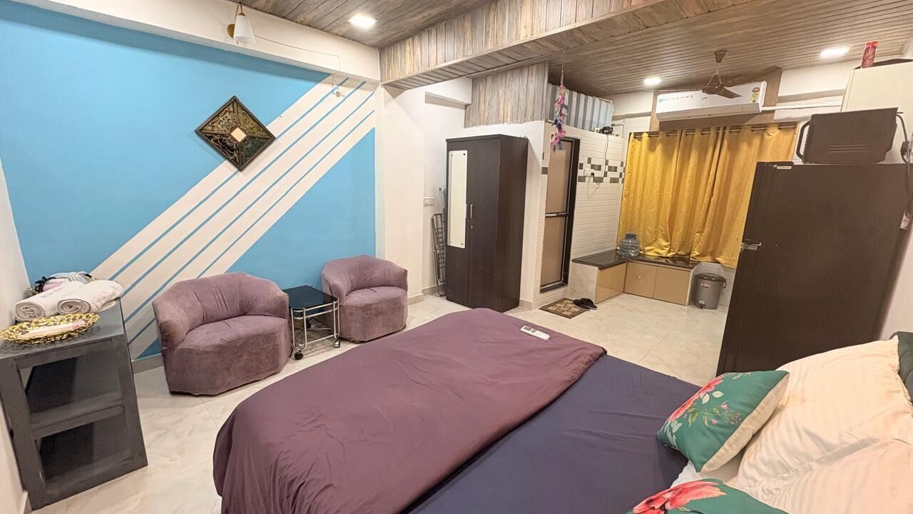 Photo of Bedroom in Pali Hill
