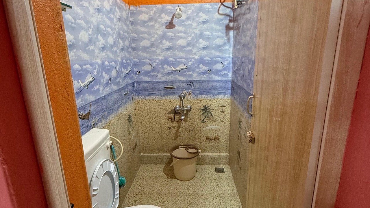 Photo of Bathroom in Kuilapalayam