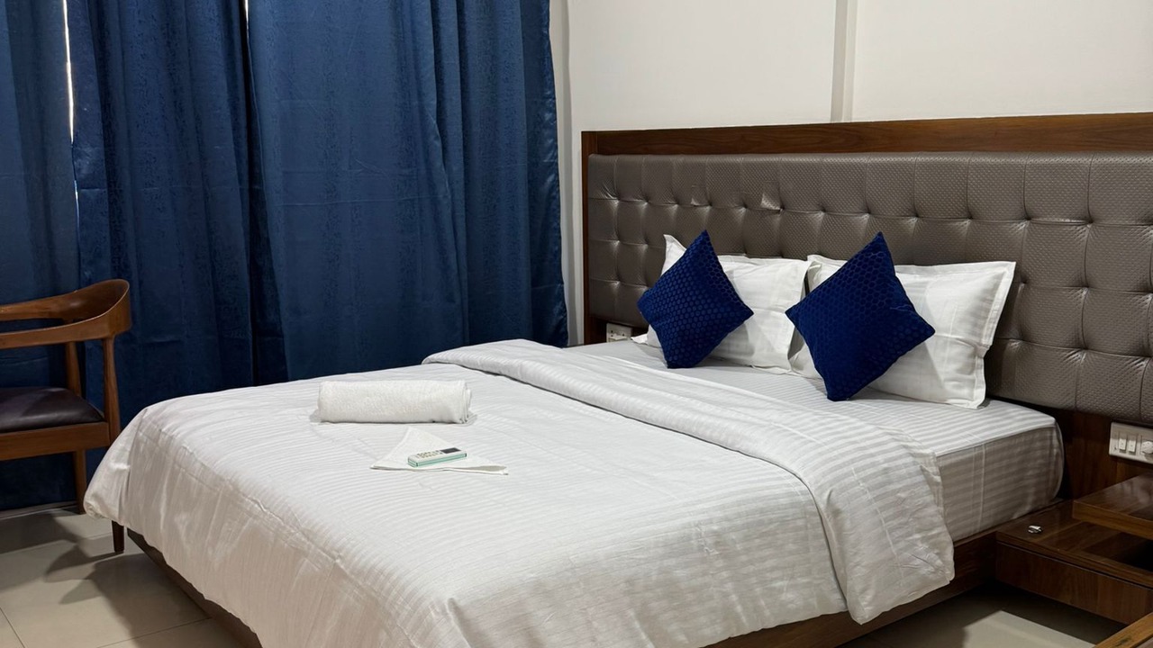 Photo of Bedroom in Powai