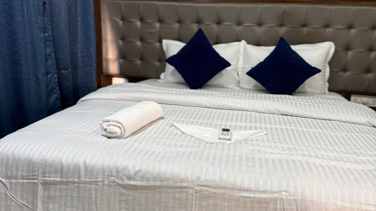 Photo of Bedroom in Powai