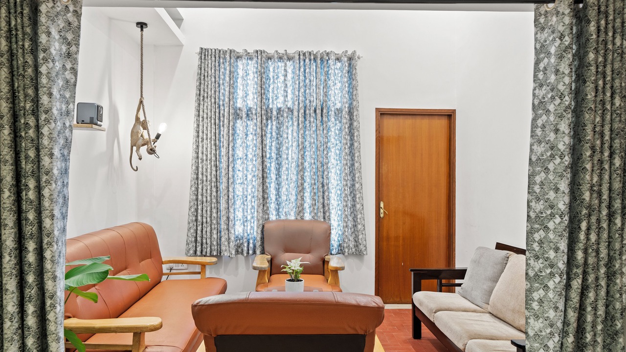 Photo of Livingroom in BTM Layout