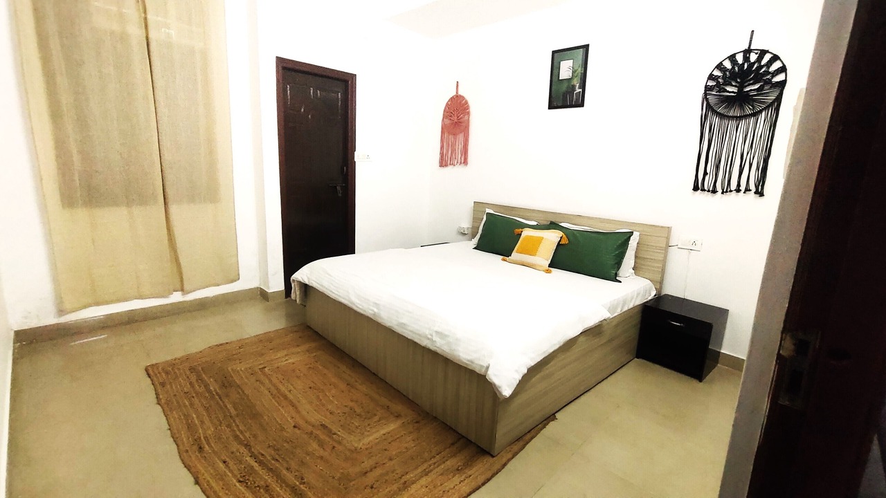 Photo of Bedroom in Tapovan
