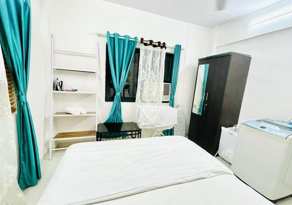 Photo of Bedroom in Pali Hill