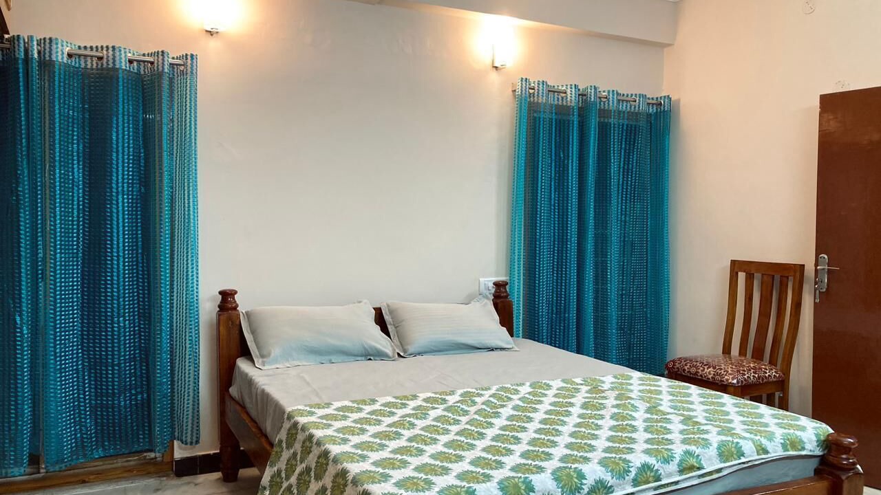 Photo of Bedroom in Egmore
