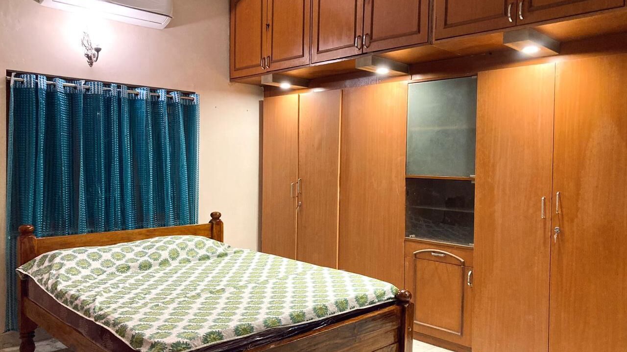 Photo of Bedroom in Egmore
