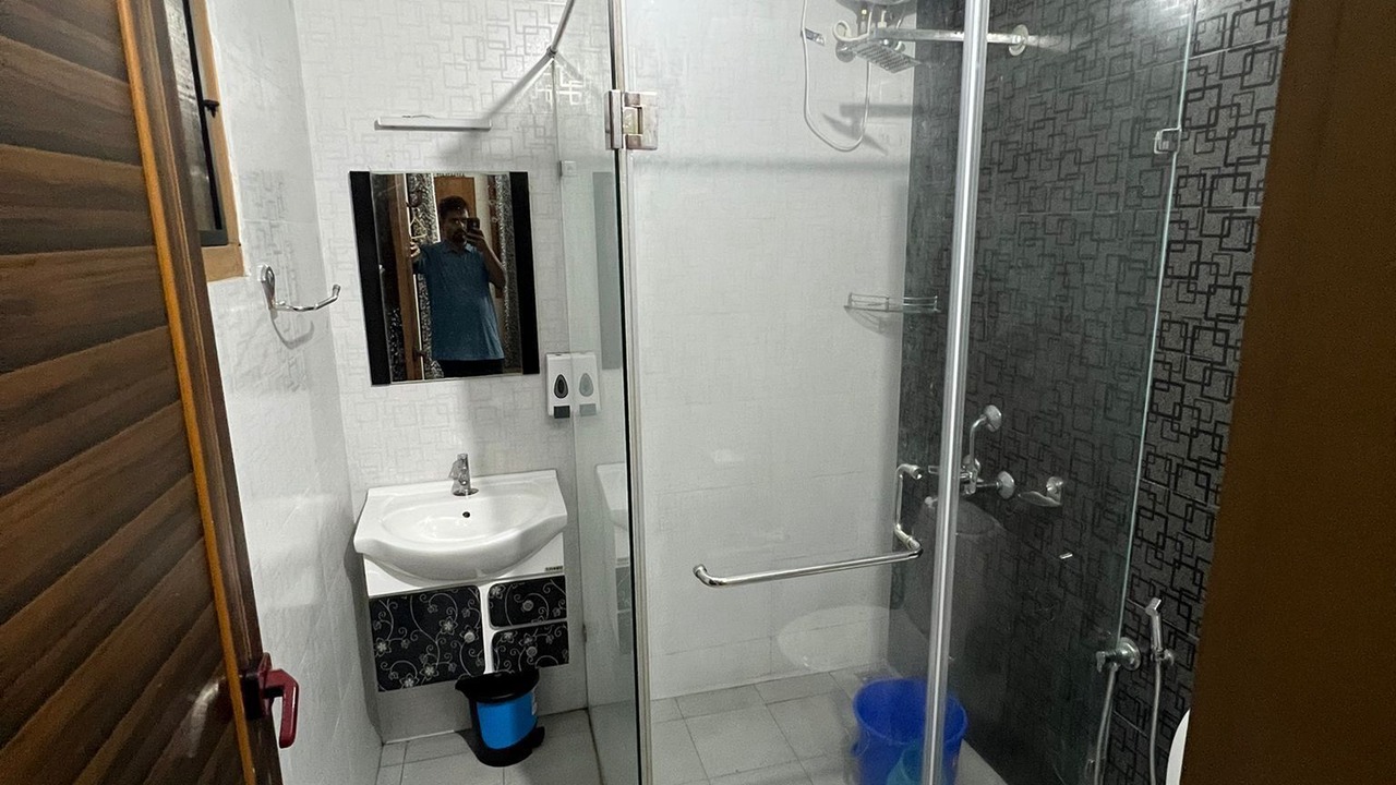 Photo of Bathroom in Vypin