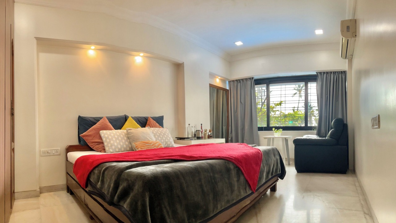 Photo of Bedroom in Juhu