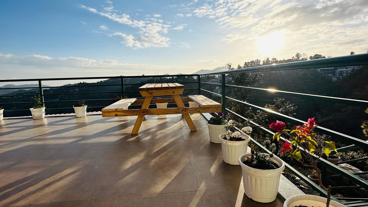 Photo of Patio Balcony in Mukteshwar