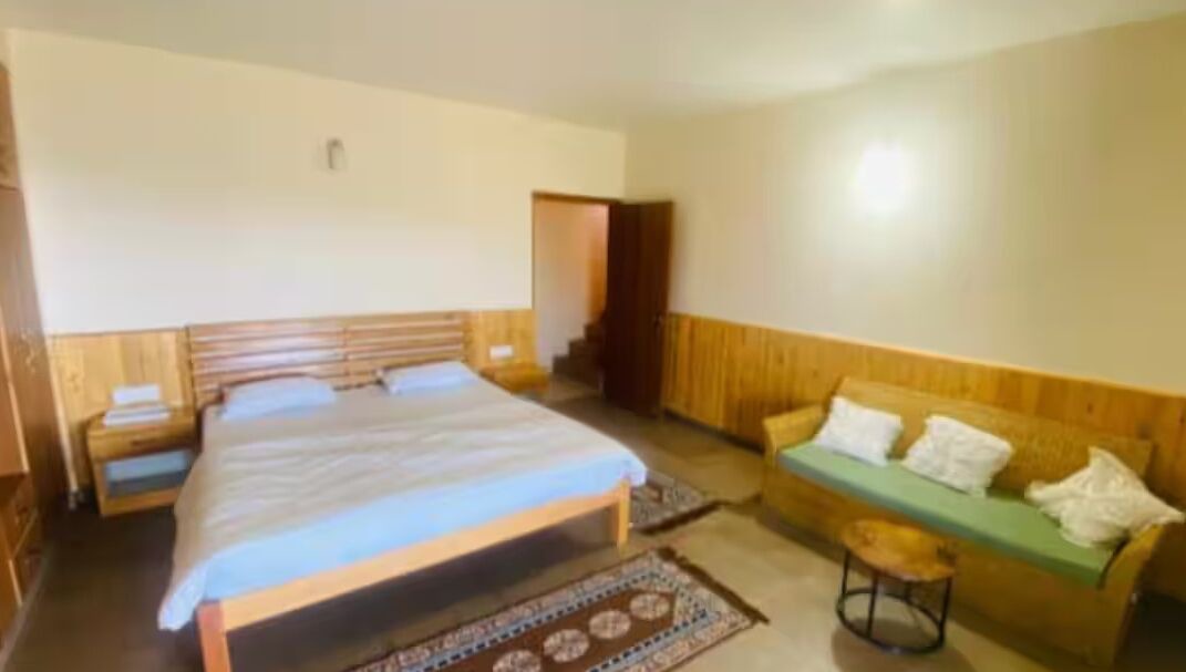 Photo of Bedroom in Mukteshwar