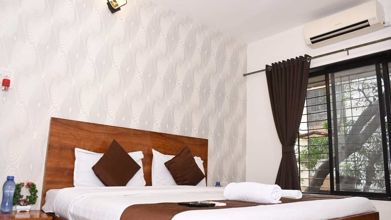 Photo of Bedroom in Kandivali East