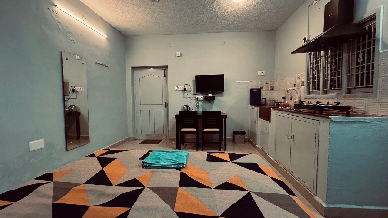 Photo of Bedroom in Mahabalipuram Beach