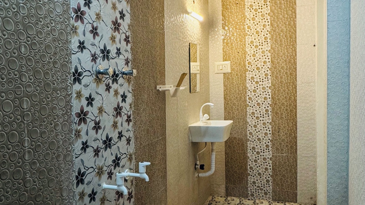 Photo of Bathroom in Mahabalipuram Beach