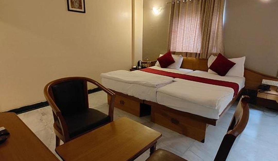 Photo of Bedroom in Alandi