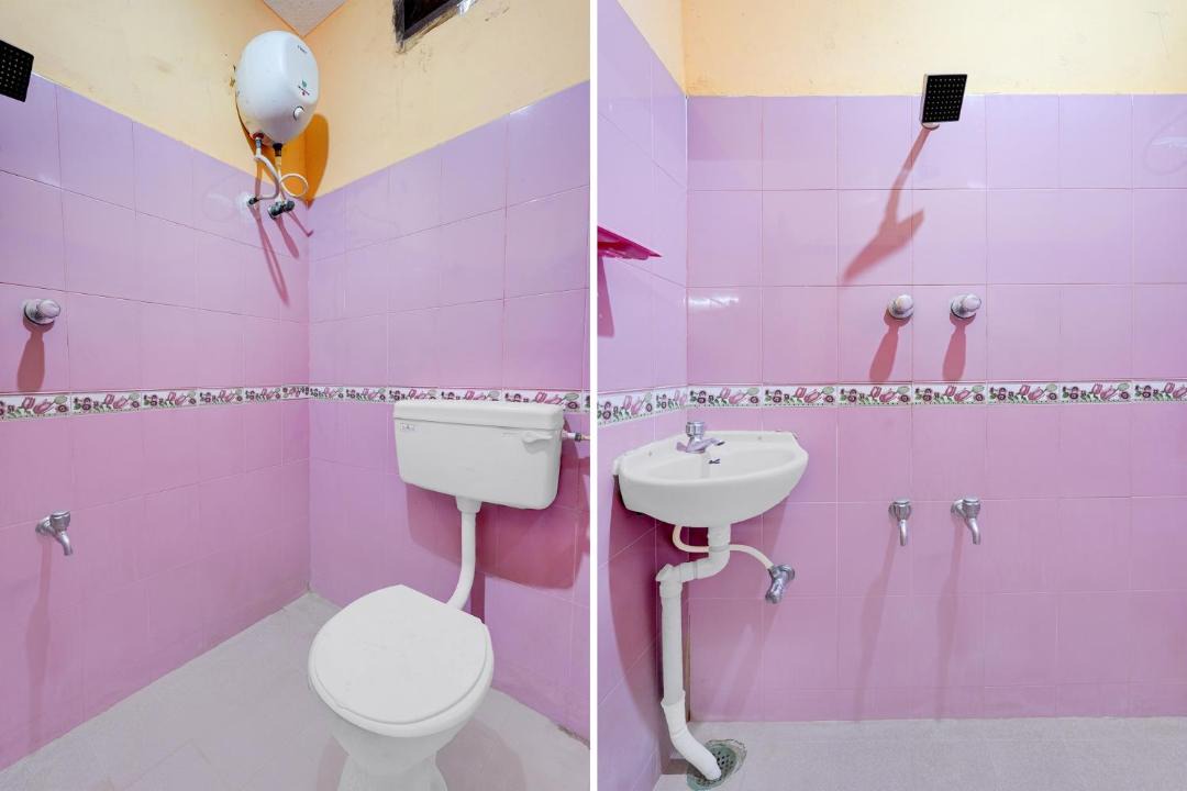 Photo of Bathroom in Irungattukottai