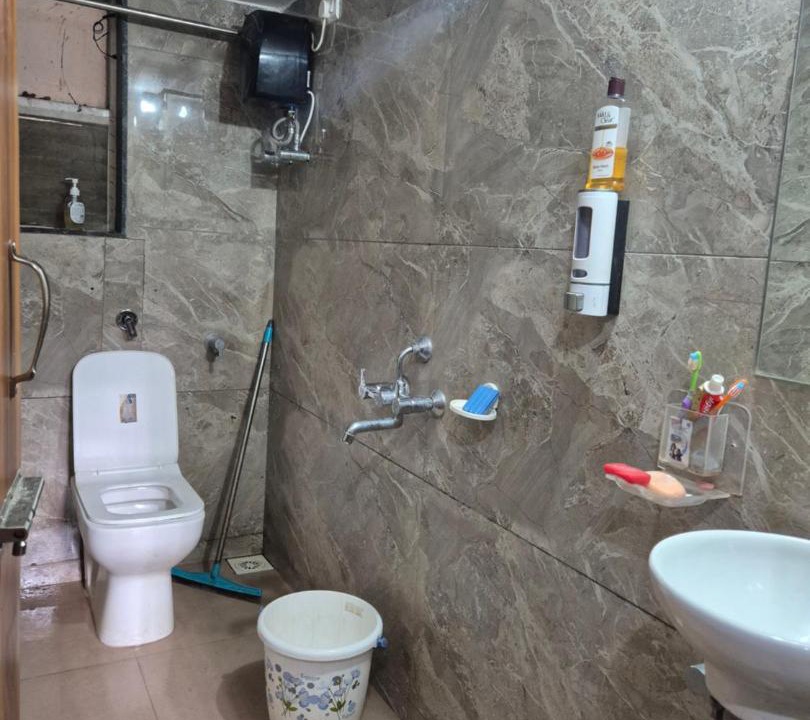 Photo of Bathroom in Pardi