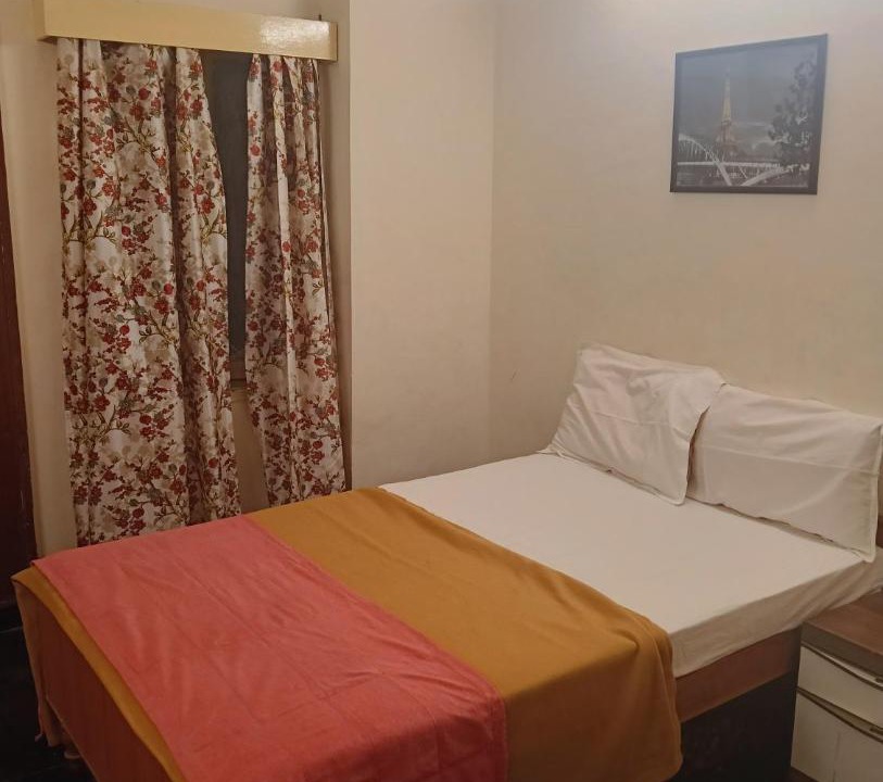 Photo of Bedroom in Teynampet