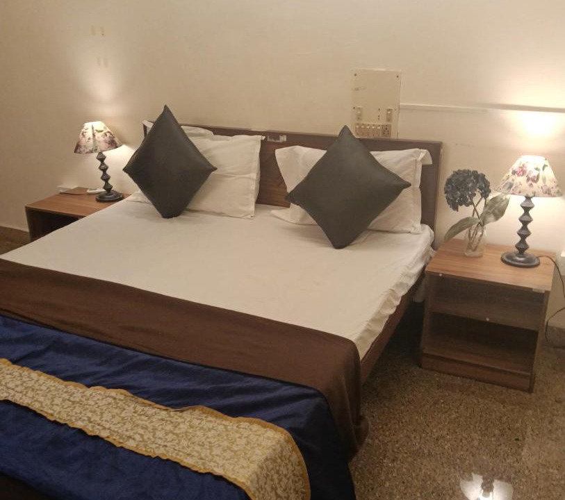 Photo of Bedroom in Teynampet