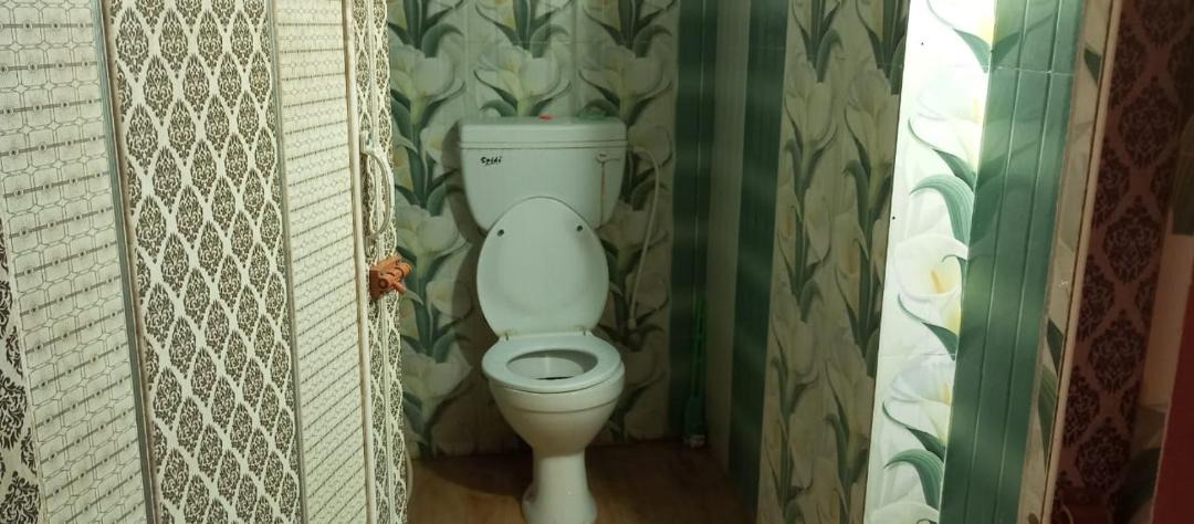 Photo of Bathroom in College Square