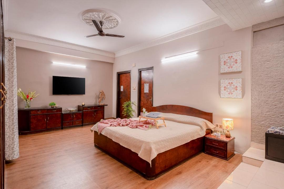 Photo of Bedroom in Ballygunge