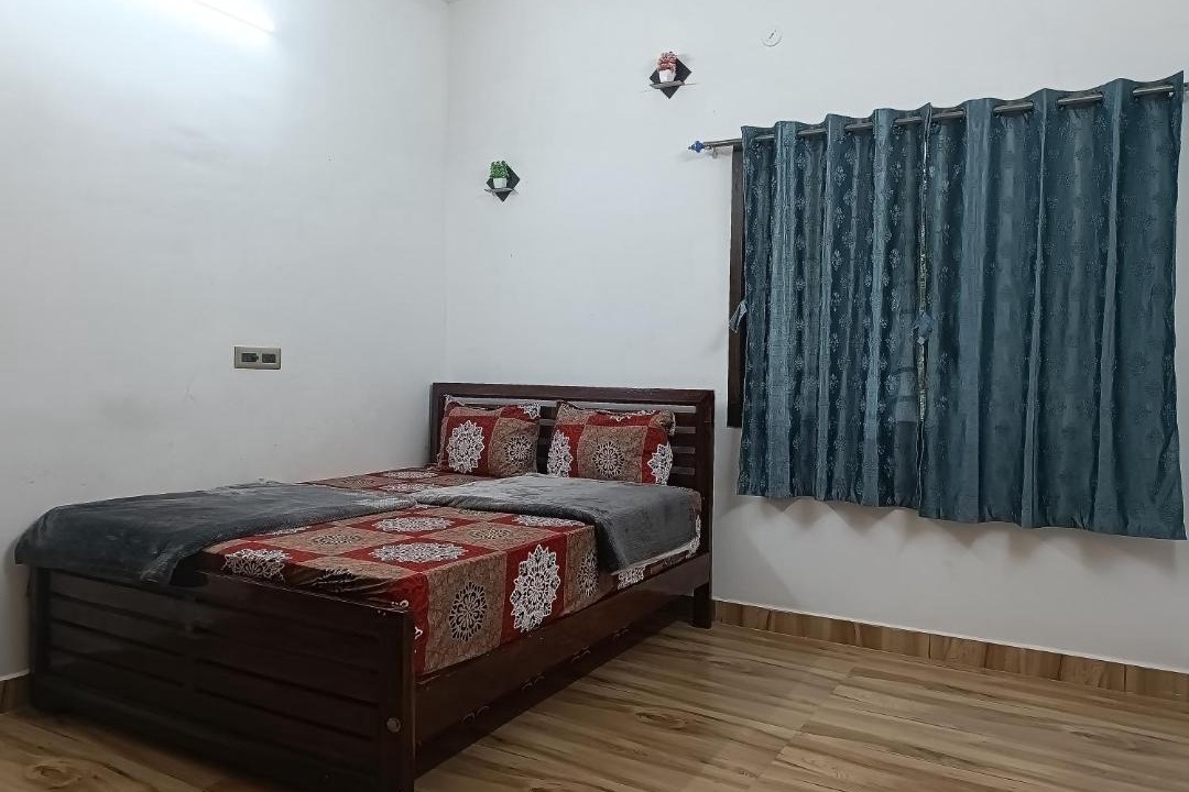 Photo of Bedroom in Sirumalai