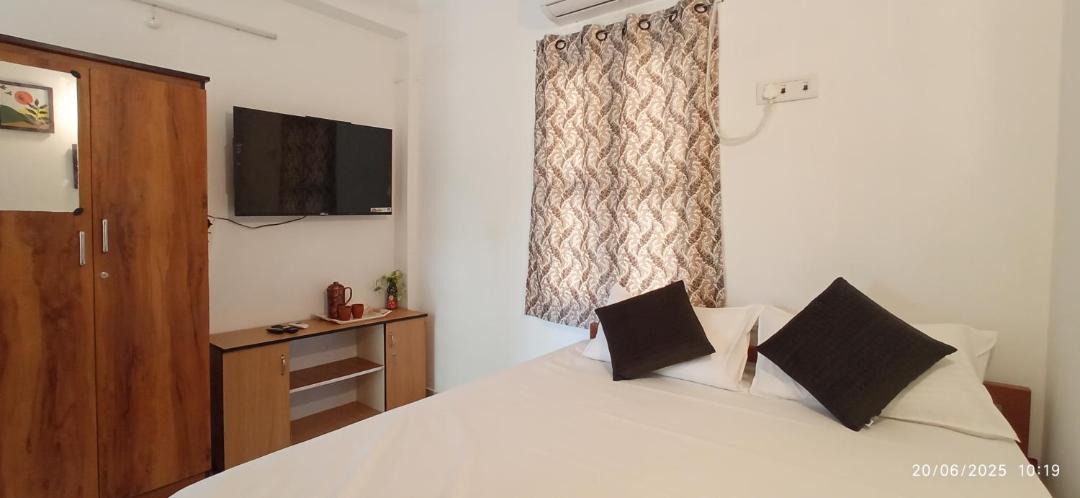 Photo of Bedroom in Perungalathur