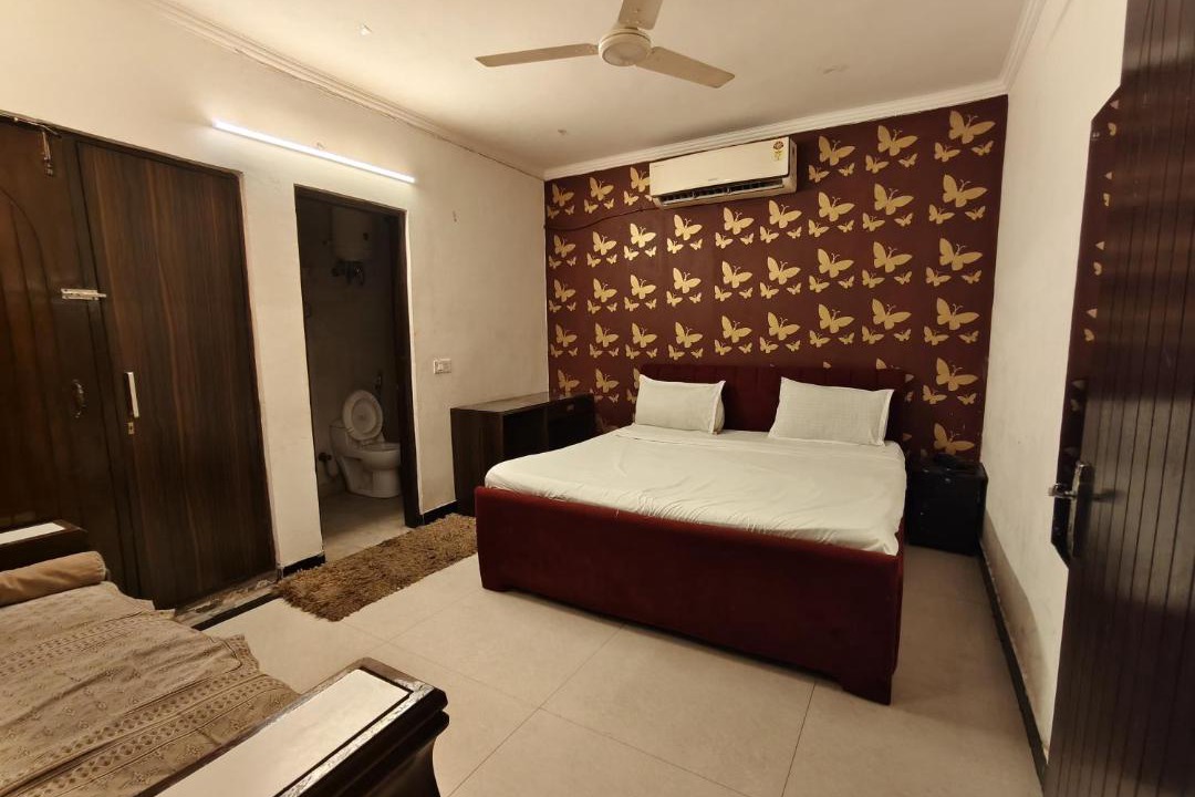 Photo of Bedroom in Kalkaji
