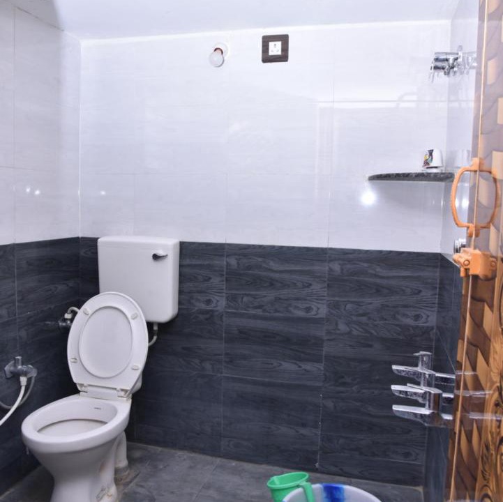 Photo of Bathroom in Tiruchirappalli