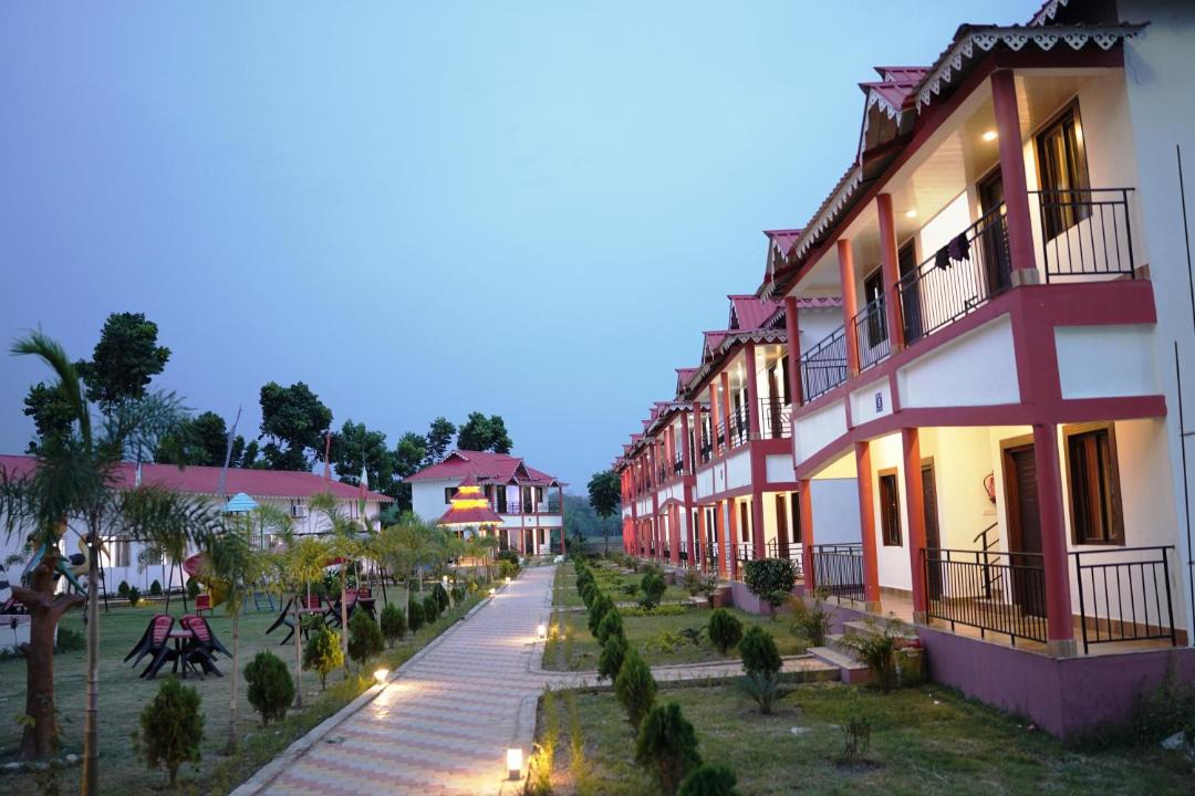 Photo of Others in Neora