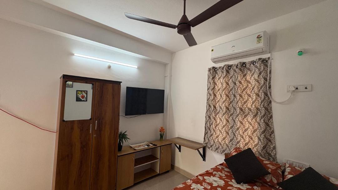Photo of Bedroom in Perungalathur