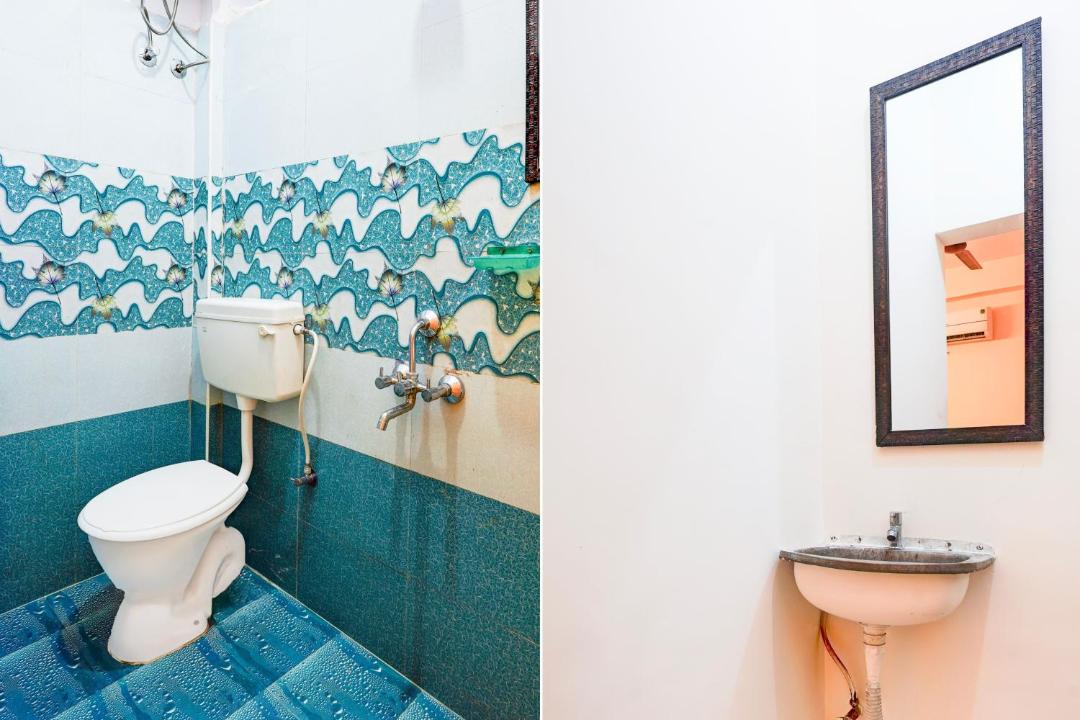 Photo of Bathroom in Thousand Lights