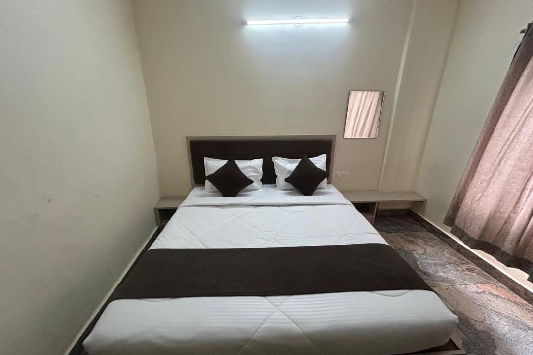 Photo of Bedroom in Shivaji Nagar