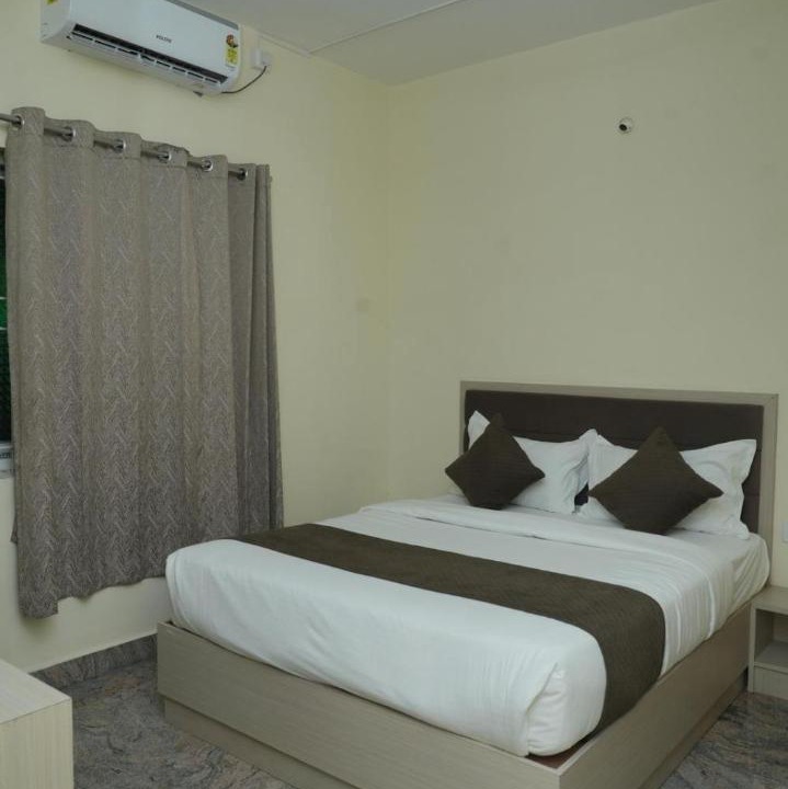 Photo of Bedroom in Shivaji Nagar