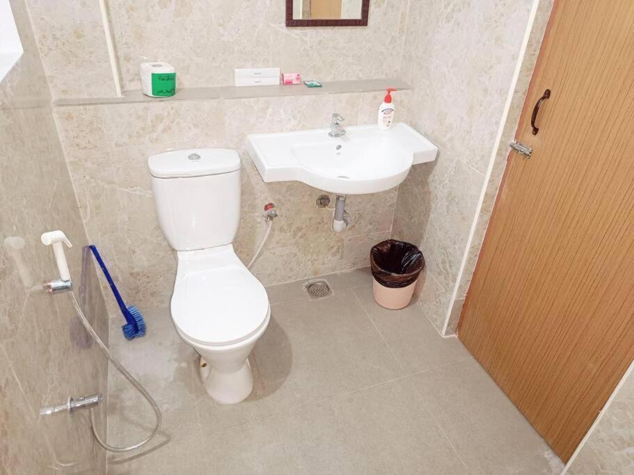 Photo of Bathroom in Valasaravakkam