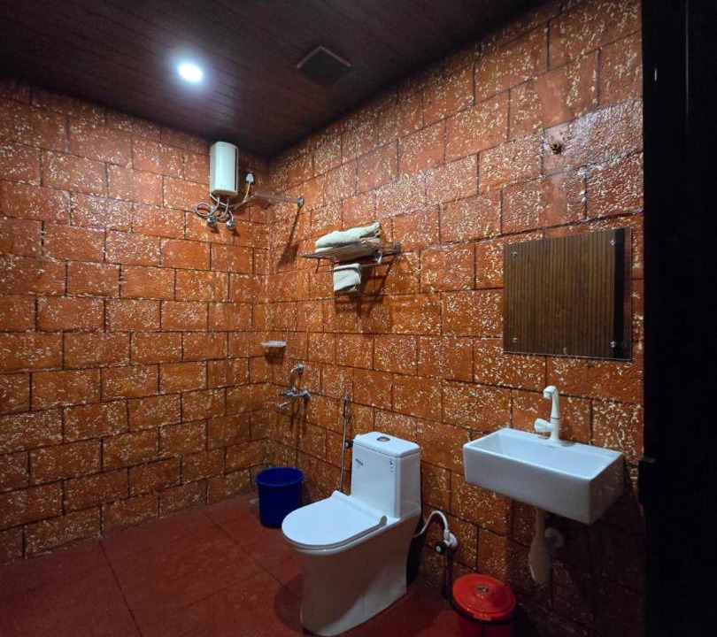 Photo of Bathroom in Alattur