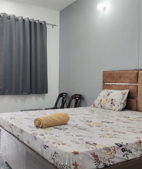 Photo of Bedroom in Hamirpur