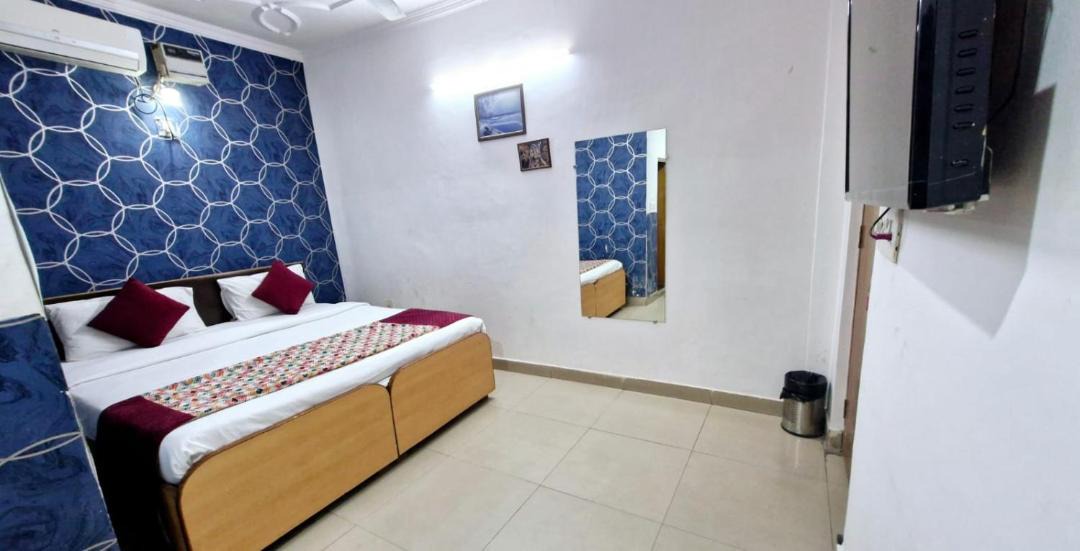 Photo of Bedroom in Mahipalpur