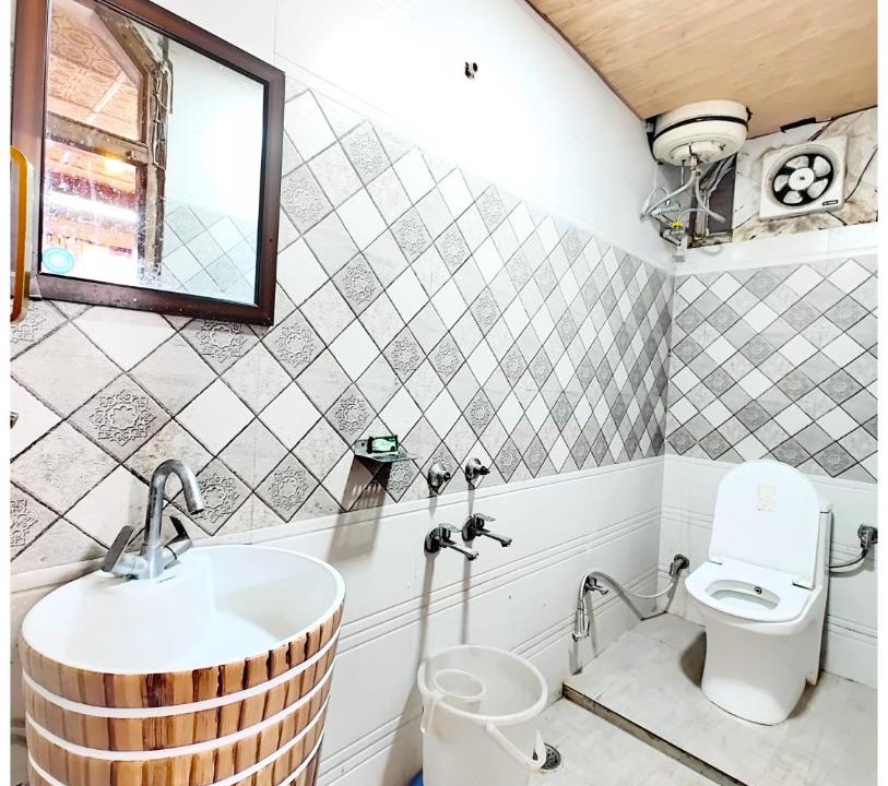 Photo of Bathroom in Mallital