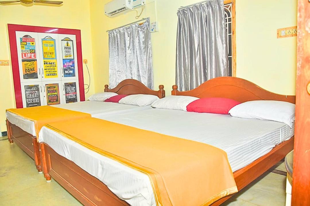 Photo of Bedroom in Thirukadaiyur