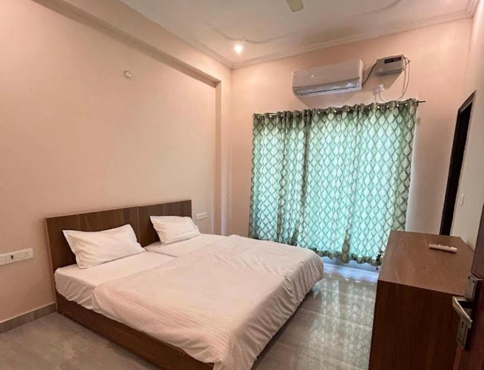 Photo of Bedroom in Tapovan