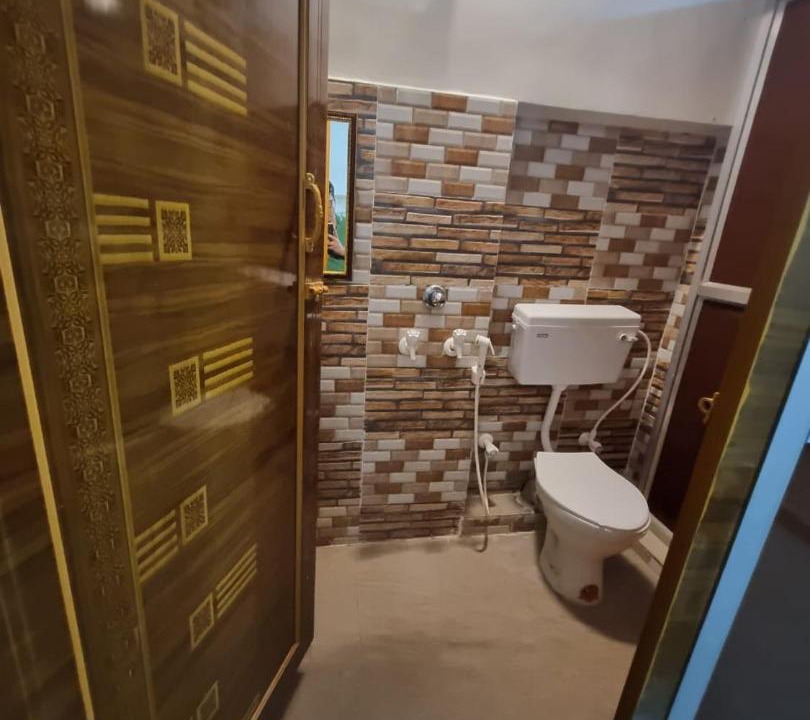 Photo of Bathroom in Diamond Harbour