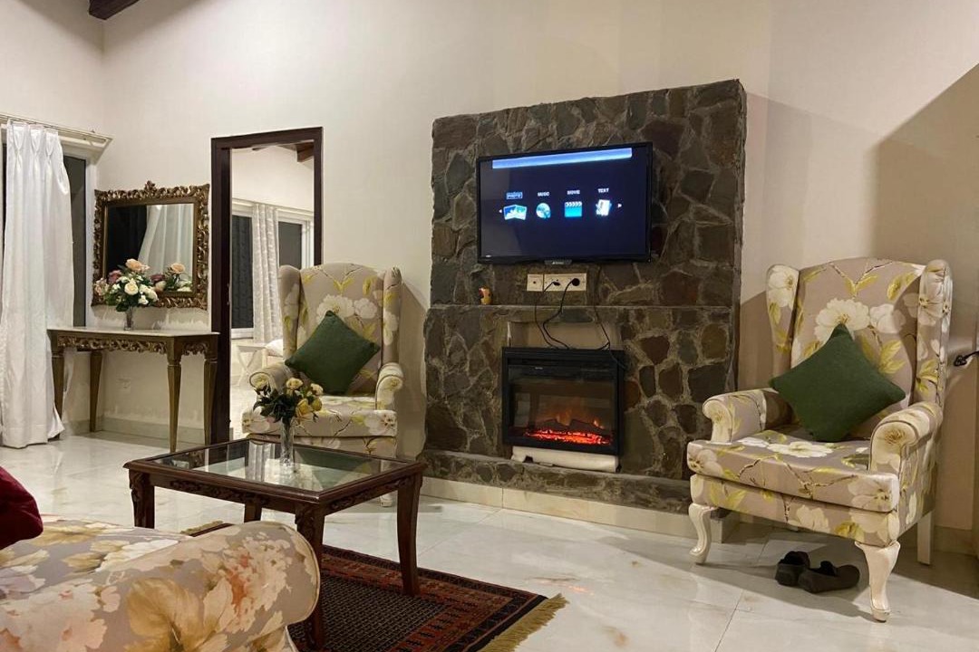 Photo of Livingroom in Bhowali