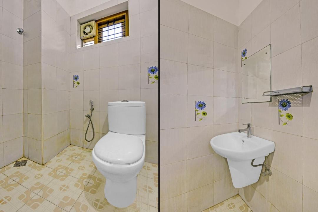 Photo of Bathroom in Ramanattukara