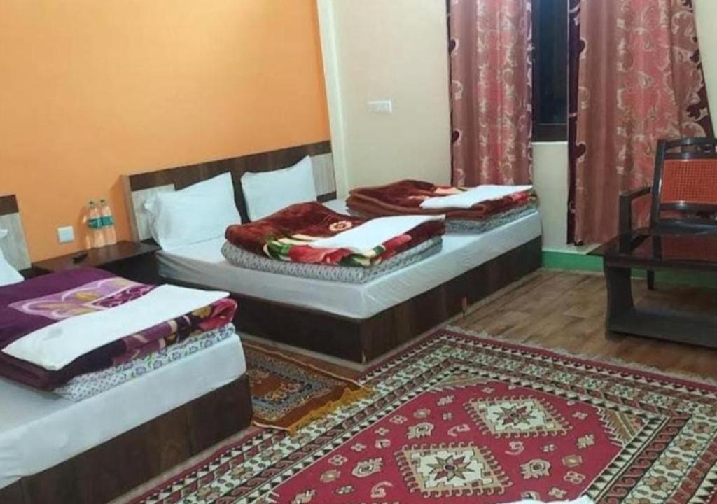 Photo of Bedroom in Badrinath