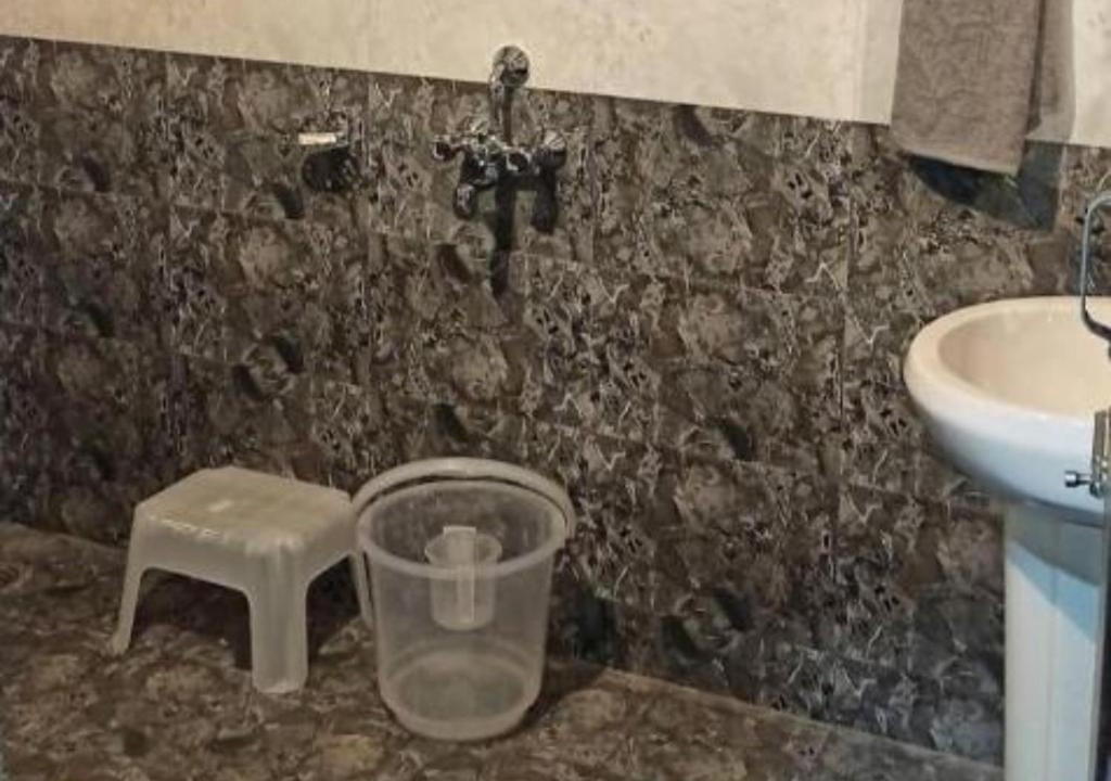 Photo of Bathroom in Badrinath