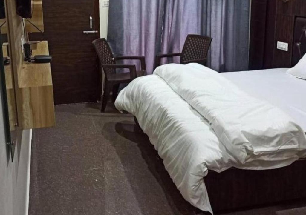 Photo of Bedroom in Badrinath
