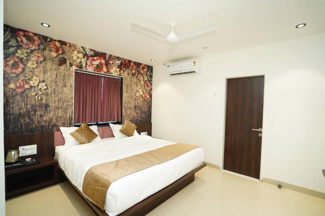 Photo of Bedroom in Tuljapur