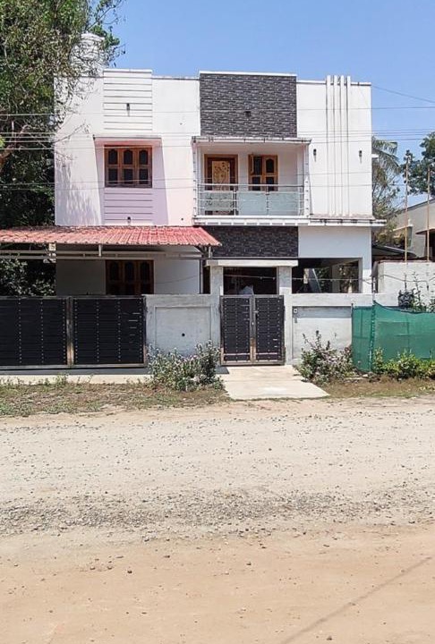 Photo of Buildings in Peralam