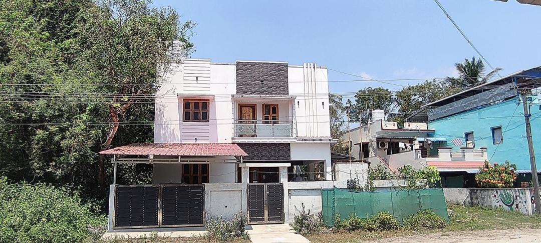 Photo of Buildings in Peralam